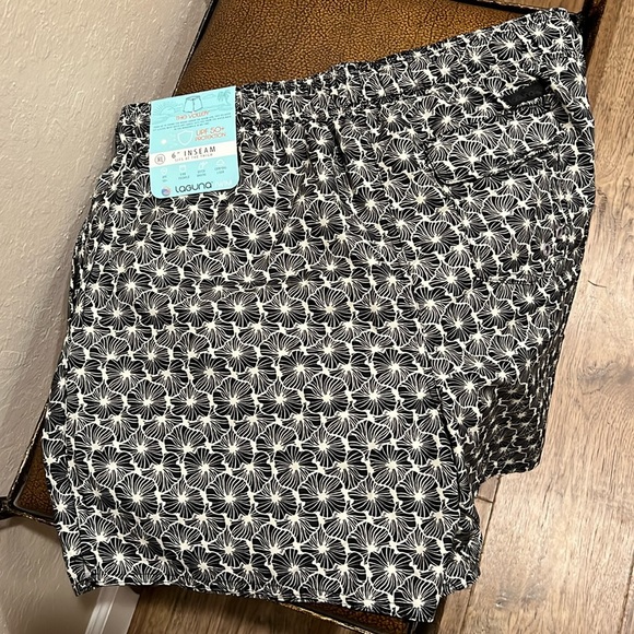 Brand New Laguna Swimwear UPF 50+ Relaxed Fit Quick Dry Shorts does Land or Sea! - Picture 2 of 9
